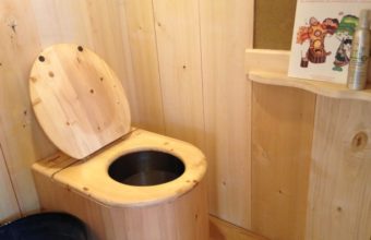 toilettes sèches gîtes en Bretagne